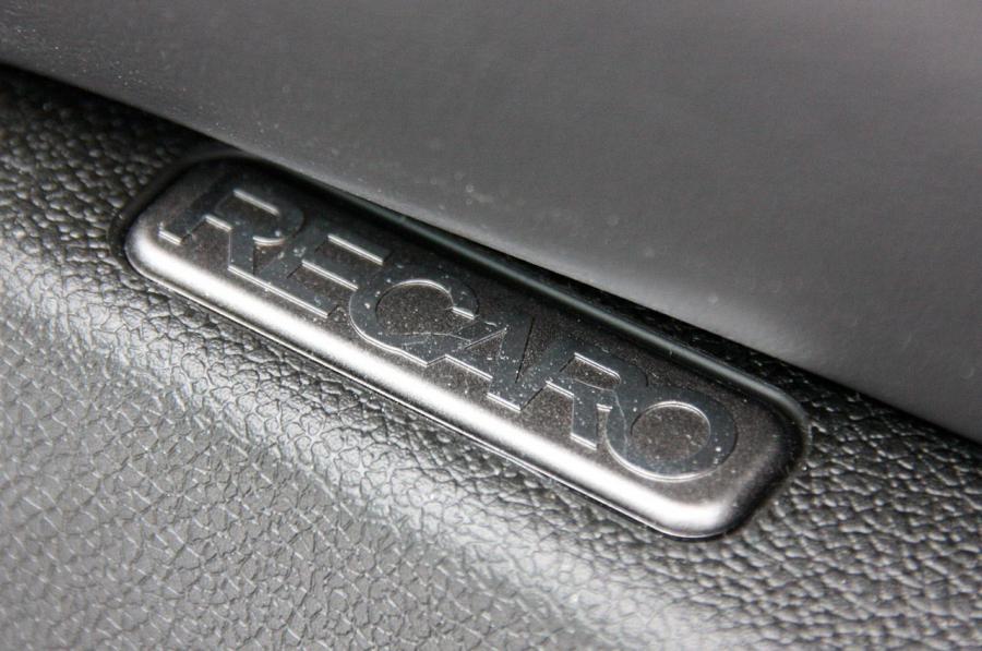  Cadillac CTS-V Sport Wagon 2011 года  (фото 38 из 73)